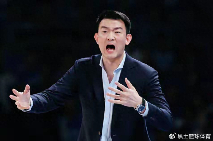 开云体育app-王博“算计”反被算计，广厦“挑对手”却挑来当头一棒|浙江广厦|季后赛|卫冕冠军|青岛队|尼克斯_新浪体育_新浪新闻